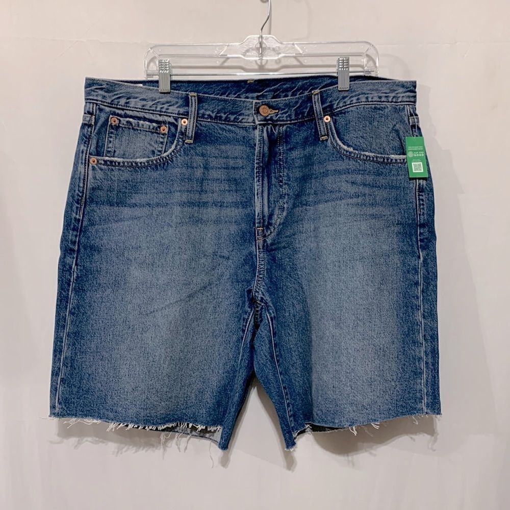 GAP Gaucho shorts dark indigo wash zip w button fly & pockets NWT women  33/16R